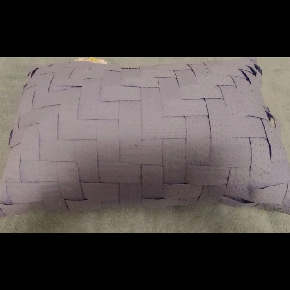 Basket-Woven Decorative Bed Pillow